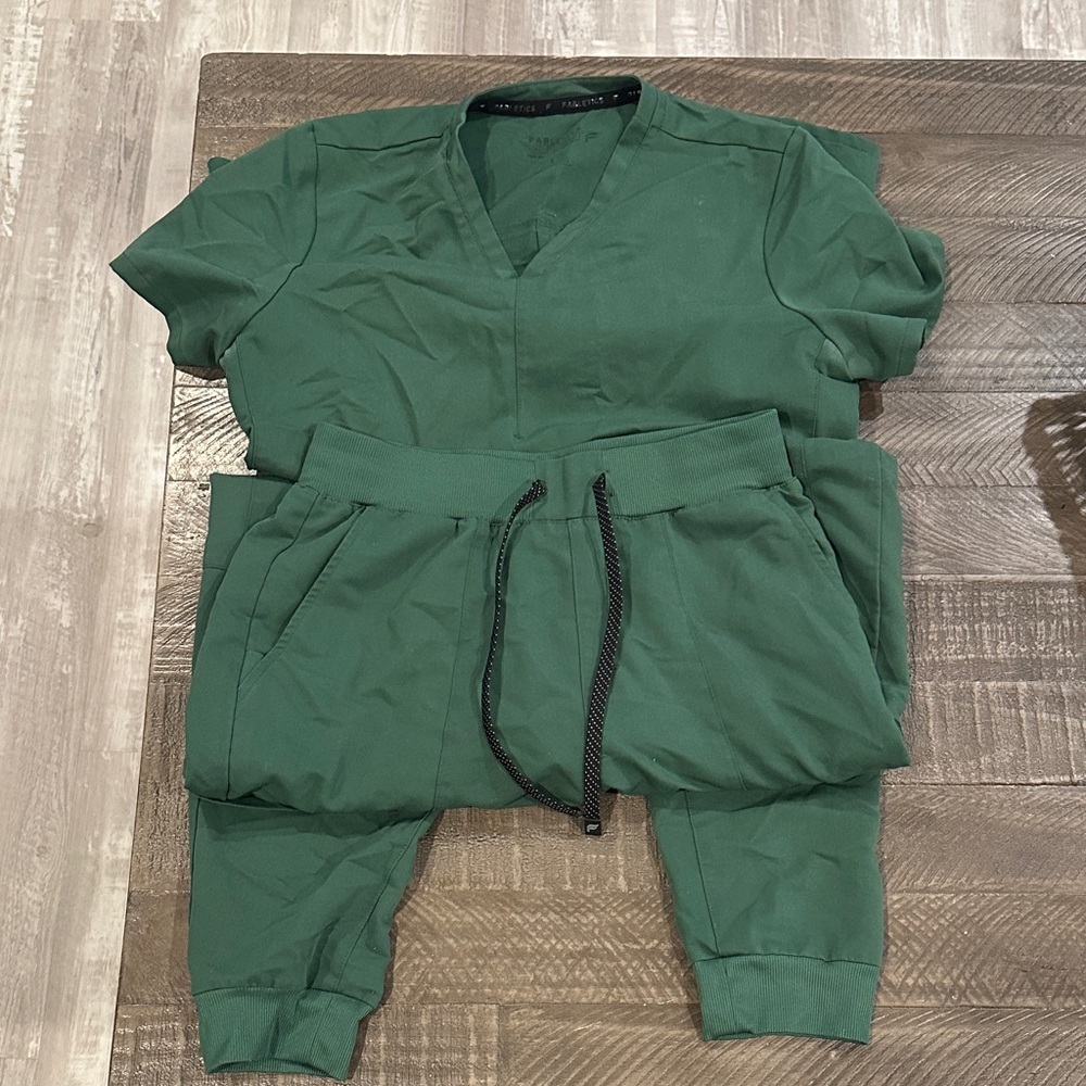 Fabletics Scrubs - image 1